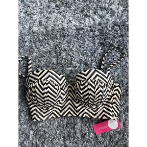 NWT Xhilaration Push Up Bikini Top With Black & Cream Chevron Print Size Med